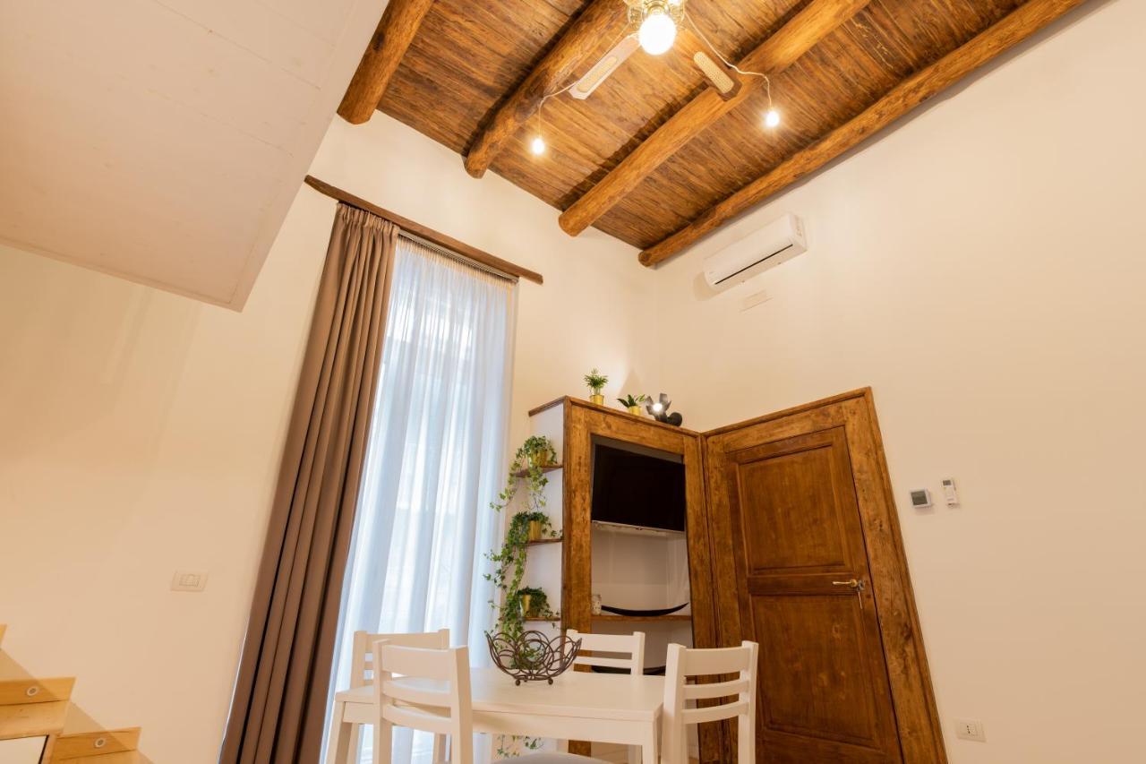 Casa Materdei Apartment เนเปิลส์ ภายนอก รูปภาพ