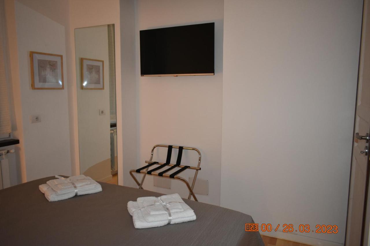 Casa Materdei Apartment เนเปิลส์ ภายนอก รูปภาพ