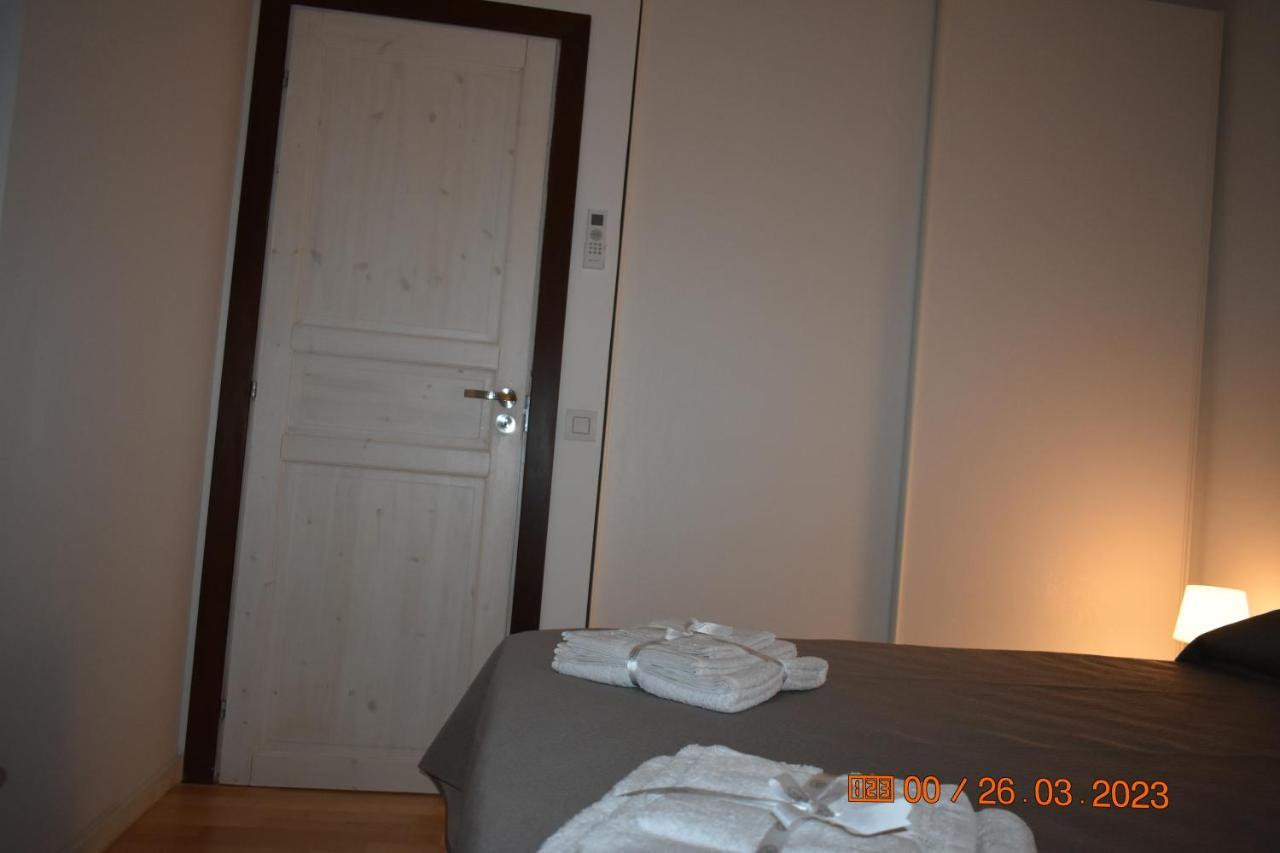 Casa Materdei Apartment เนเปิลส์ ภายนอก รูปภาพ
