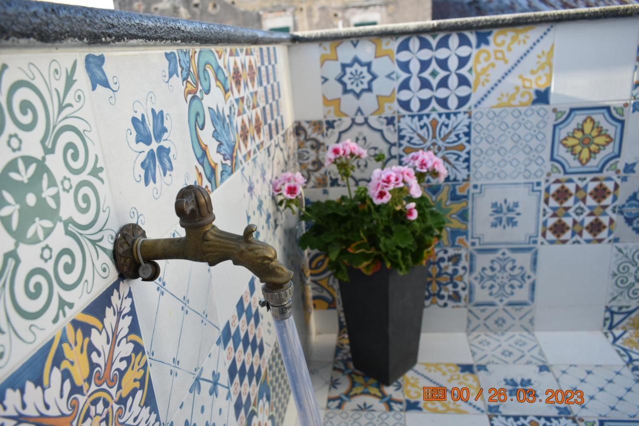 Casa Materdei Apartment เนเปิลส์ ภายนอก รูปภาพ